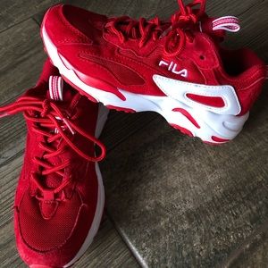 Women’s FILA Ray Tracer Athletic Shoe Red/White